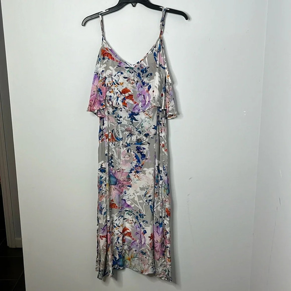 Tolani Kaylie Gray Floral Abstract Viscose Midi Dress - Picture 1 of 8